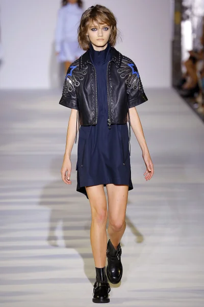 Look 25